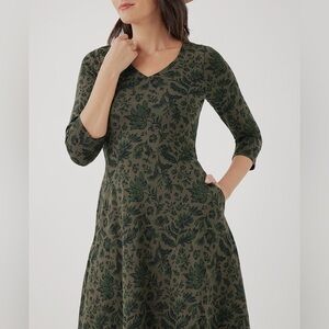 Pact Organic Cotton Fit and Flare Midi Dress Green Floral Size S